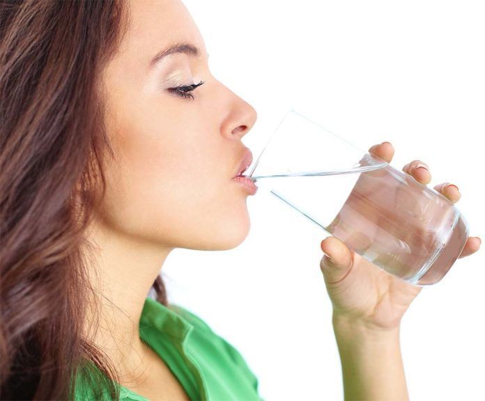 Bere acqua Bere acqua