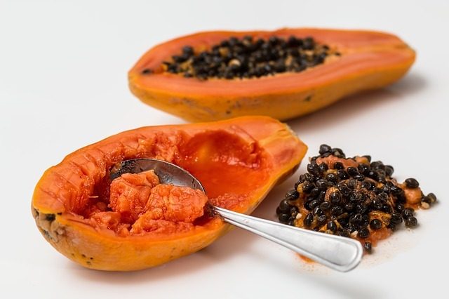 I benefici alla salute della papaya, il “frutto degli angeli”