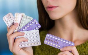Meno rischio di artrite reumatoide per le donne che prendono la pillola contraccettiva