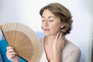 Menopausa: 5 tecniche ayurveda per combattere le vampate