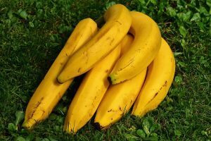 4 motivi per cui mangiare le banane fa bene alla salute