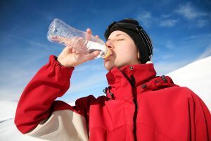 Fai sport in inverno? Attenzione alla disidratazione