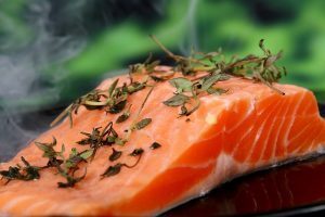 Mangiare pesce riduce il rischio di Sclerosi Multipla