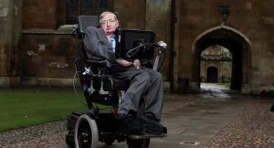 Cos’è la SLA, la malattia con cui Stephen Hawking ha convissuto per più di 50 anni