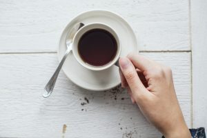 Caffè: cosa succede se ne beviamo troppo?