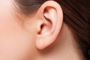 6 cause comuni del prurito alle orecchie