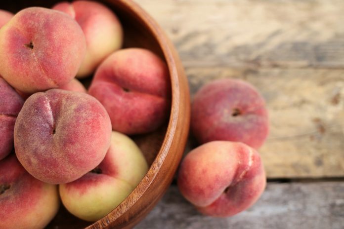 peach-3314679_1280
