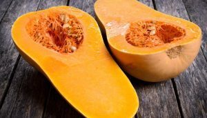 Mangia una zucca e perde i capelli