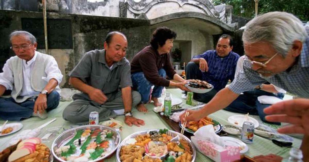 Perché mangiare carboidrati potrebbe farti vivere più a lungo. L’esempio di Okinawa (Giappone)