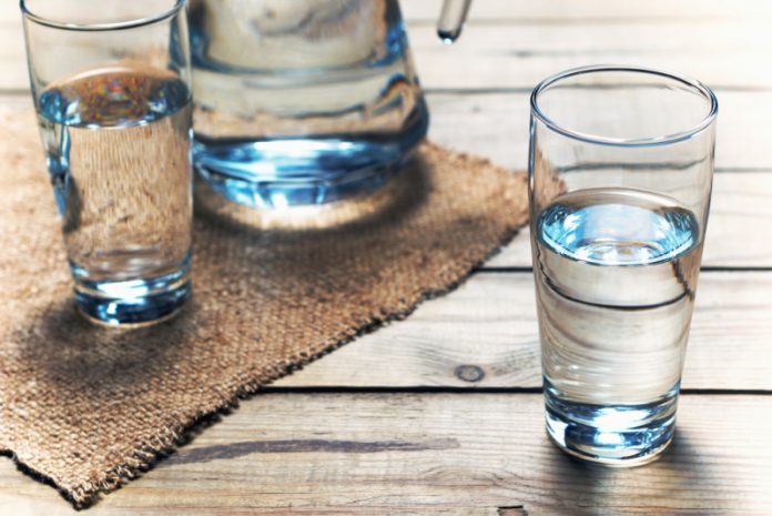 bicchiere-acqua bicchiere-acqua