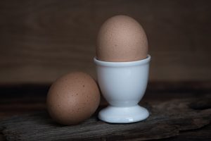 Cosa succede al nostro corpo se mangiamo due uova al giorno