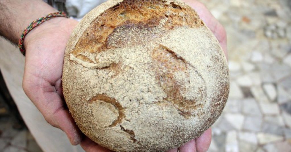 Nei supermercati arriva il pane all’acqua di mare: ecco perché fa bene alla salute