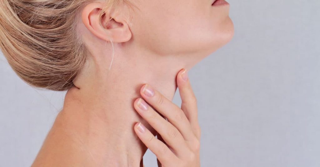 Questi 6 segni indicano che la tua tiroide non sta funzionando a dovere