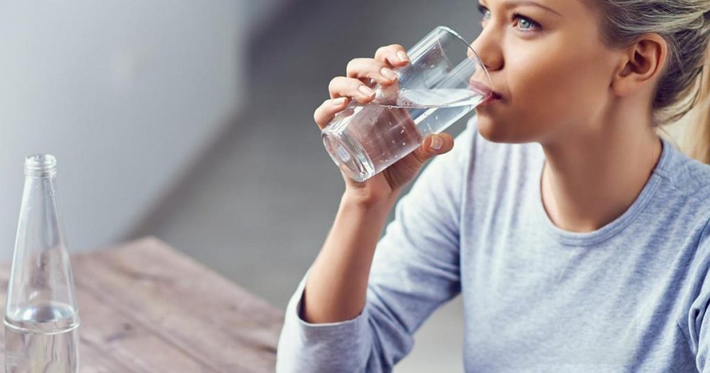 Acqua potabile venduta come medicina, indagato 54enne leccese