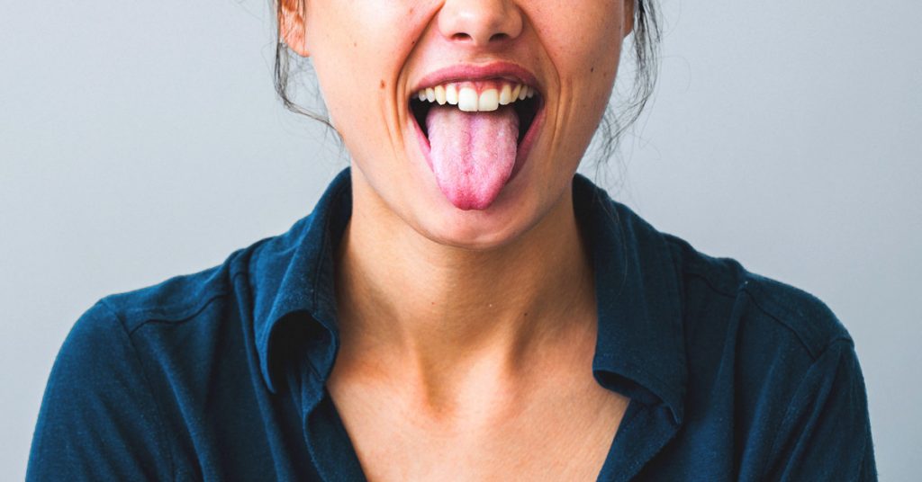 7 cose che possono causare il cattivo sapore in bocca (e che forse non conosci)
