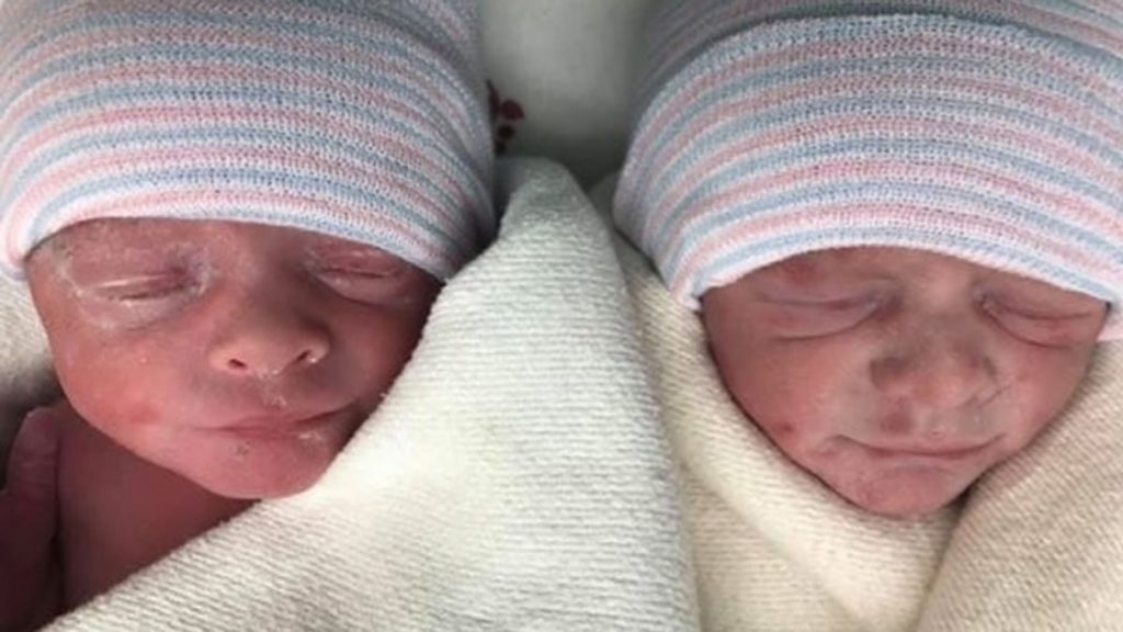Mamma per la prima volta dà alla luce due gemelli e muore poche ore dopo