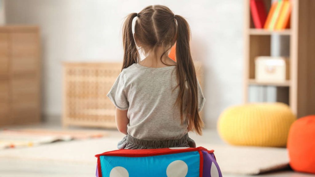 Uno studio su due milioni di bambini ha scoperto cosa davvero causa l’autismo