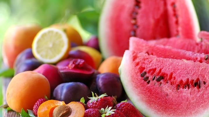 La frutta e la verdura più salutari da mangiare in estate