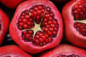 Melograno e cancro al seno: ecco perché questo frutto è utile per la prevenzione