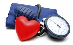 4 metodi naturali per ridurre l’ipertensione (la pressione alta)