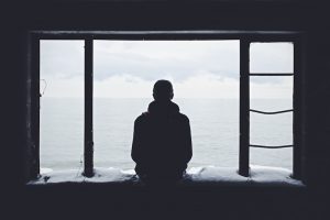 Depressione: cos’è, sintomi e come combatterla