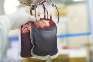 Sviluppato il sangue artificiale, gli scienziati: “Aumenterà il tasso di sopravvivenza”