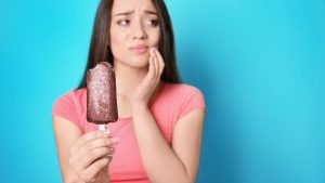 I 5 peggiori alimenti per chi soffre di denti sensibili