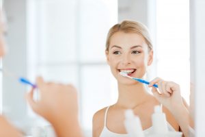 Perché non si devono lavare i denti subito dopo mangiato?