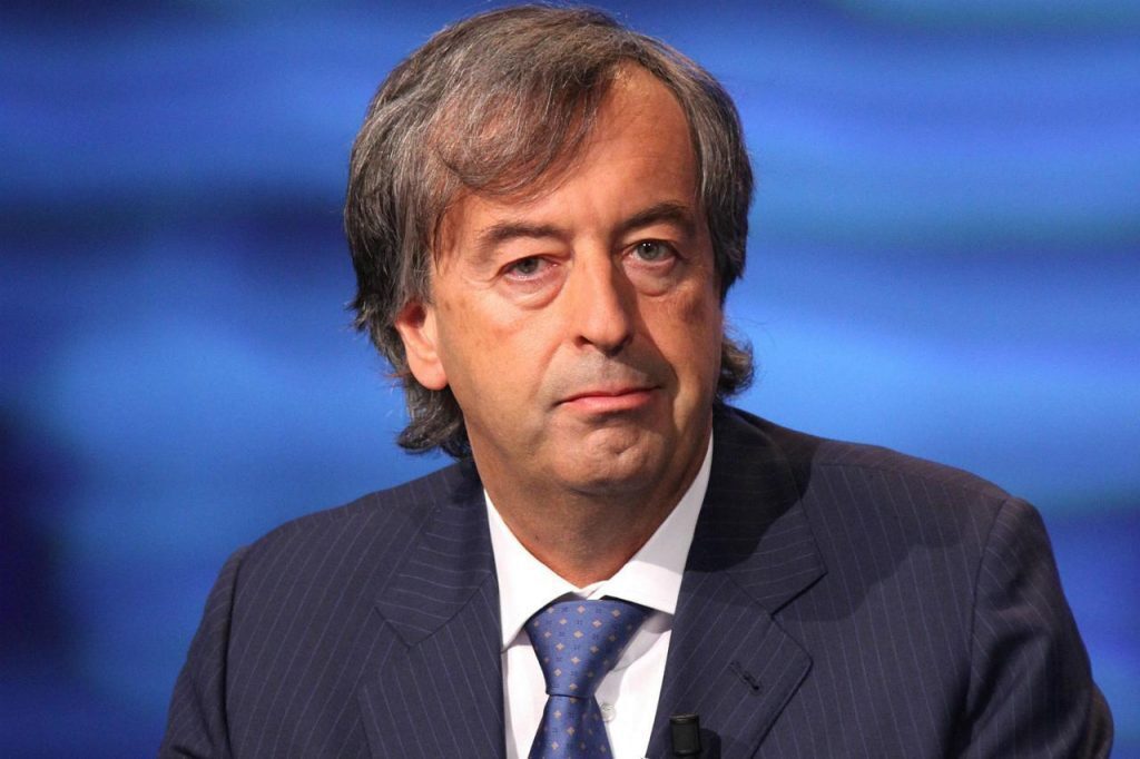 Omicron, il virologo Burioni su Twitter dà “brutte notizie”