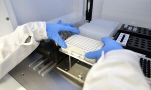 Coronavirus, creato vaccino – cerotto: superato il test sui topi