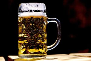 La birra è più efficace del paracetamolo contro i dolori?