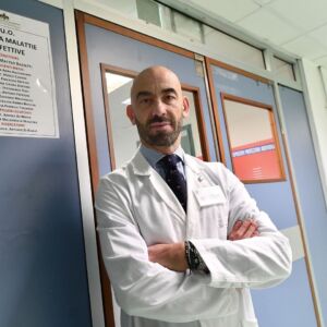 Bassetti: “Positivi al coronavirus sono portatori sani non malati”
