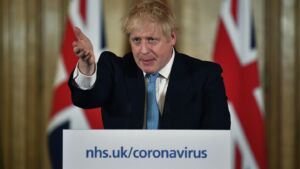 Coronavirus nel Regno Unito, diminuito di 1 metro il distanziamento sociale