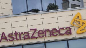 AstraZeneca, il vaccino anti Covid-19 ha bisogno di “studi supplementari”