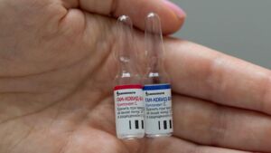 Covid-19, il vaccino russo Sputnik V “ha un’efficacia del 91,6%”