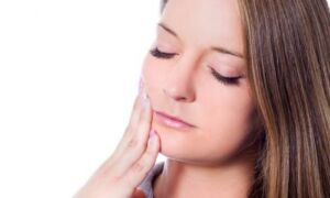 Quali sono i 4 rimedi comuni per l’ascesso dentale?