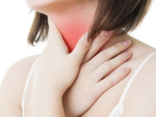 Quali sono i campanelli d’allarme del tumore alla gola?