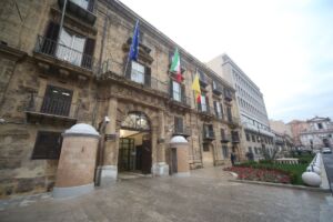 Rifiuti, Messina rischia di perdere un investimento da 35 milioni