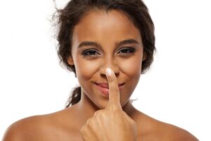 Da cosa dipende il naso fredo? Cause e rimedi