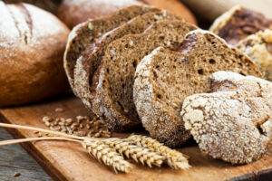 Perché mangiare il pane di segale? Le proprietà e la ricetta