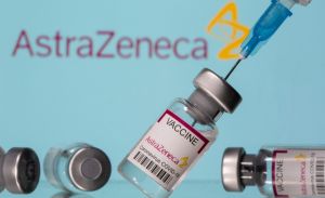 AstraZeneca, “scoperta la causa dei coaguli di sangue dopo il vaccino”