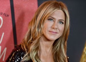 Jennifer Aniston contro i No Vax, criticata sui social media