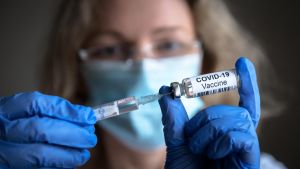 Quali sono i sintomi delle persone vaccinate e contagiate dal Covid-19?