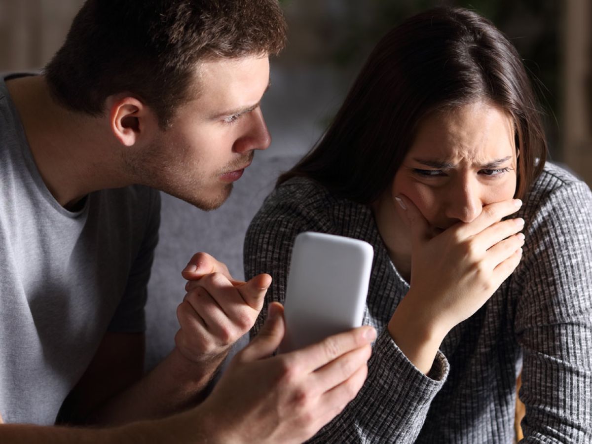 donne che tradiscono