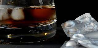 antibiotici alcol