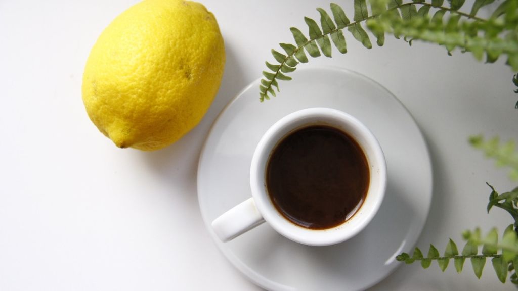 Caffè e limone per dimagrire su TikTok: è una fake news
