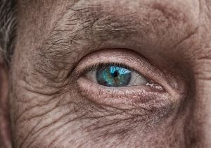 Il tuo occhio può dirti quando morirai? Cosa dice uno studio