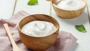 Yogurt greco e classico, qual è la differenza? La conosci?