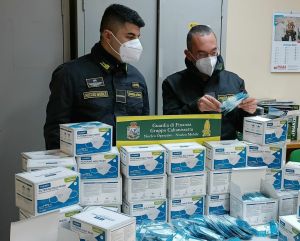 Covid, sequestrate a Caltanissetta 4150 mascherine per bambini