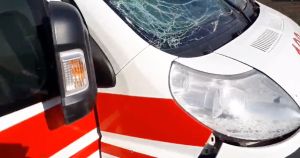 Guerra in Ucraina, ambulanza attaccata, infermieri uccisi (VIDEO)
